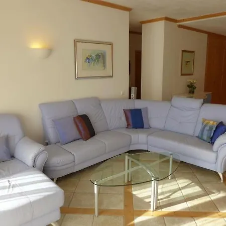Crans-montana Sleeps 8 Wifi Appartement *